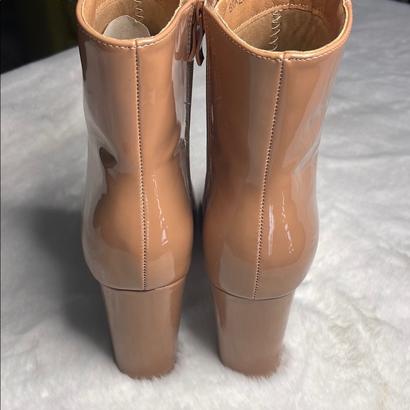 New- Top Moda-shiny patent tan ankle booties- 10 - Picture 3 of 8